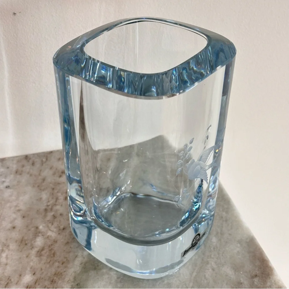 Vintage Art Glass Decor Vase Strombergshyttan Sweded with Etched Bird & Leaves